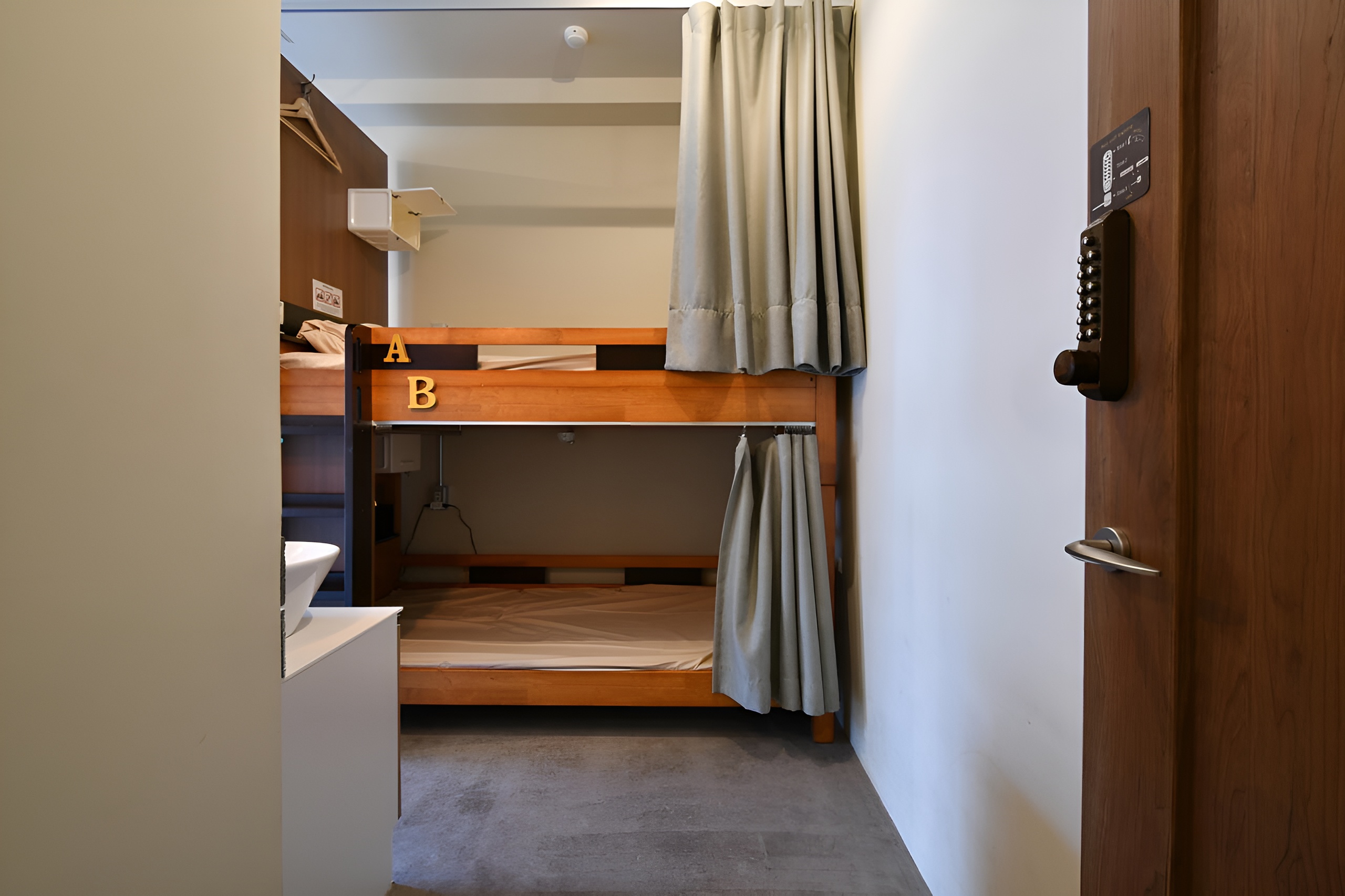 HOSTEL JIN
